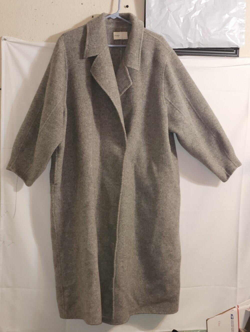NAP Loungewear oversized wool-alpaca blend coat in silver grey. Size M - Picture 6 of 11